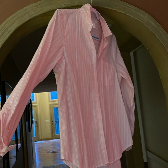 GAP “The Classic Shirt” - Picture 3 of 3